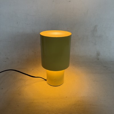 �e�[�u�����C�g DStorage