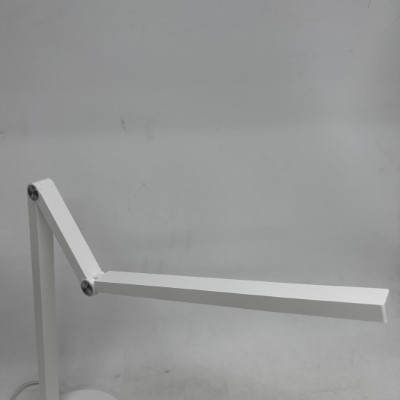 �e�[�u�����C�g DStorage